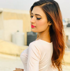 Meet your Posher, Sandhya